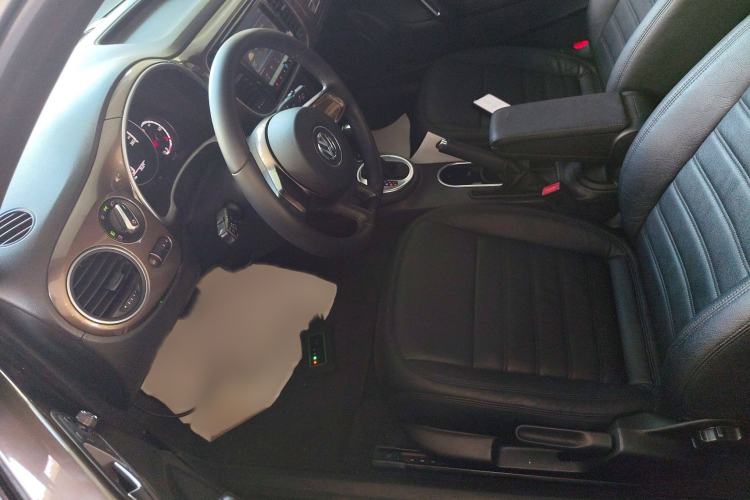 Used Volkswagen Beetle 2014 1.4TSI Fashion Edition Left Front Seat