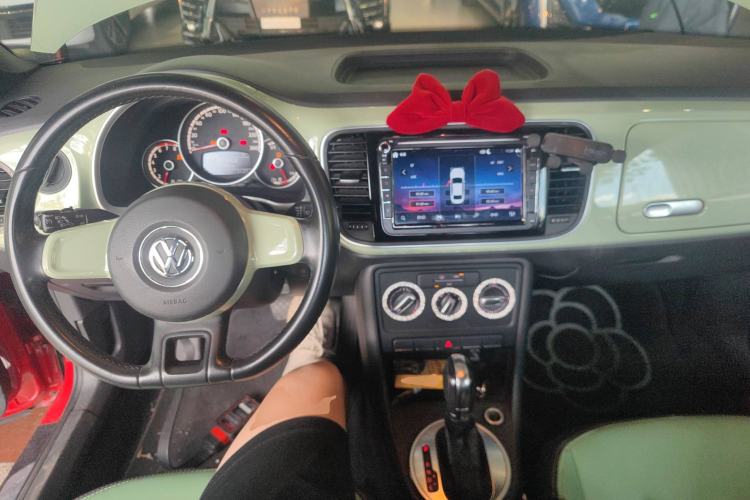 Used Volkswagen Beetle 2014 1.2TSI Fashion Edition Center Console