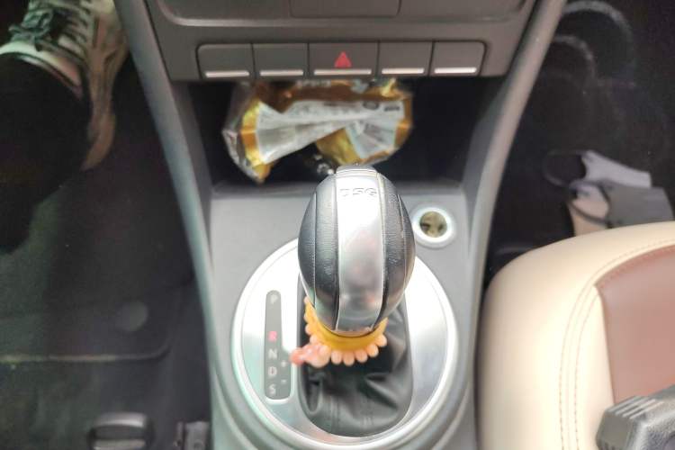 Used Volkswagen Beetle 2014 1.4TSI Fashion Edition Gear Lever