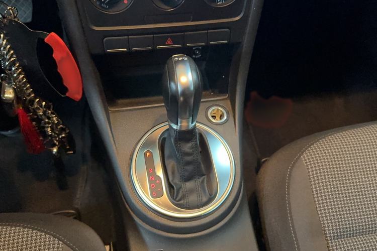 Used Volkswagen Beetle 2014 1.4TSI Fashion Edition Gear Lever