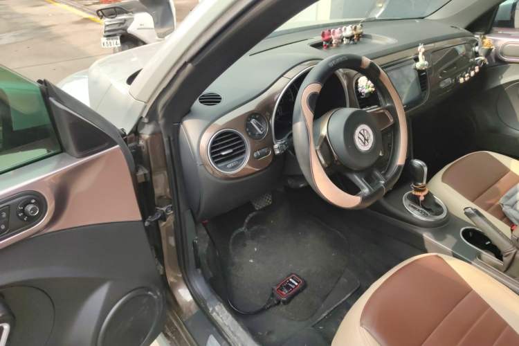 Used Volkswagen Beetle 2014 1.4TSI Fashion Edition Interior 3