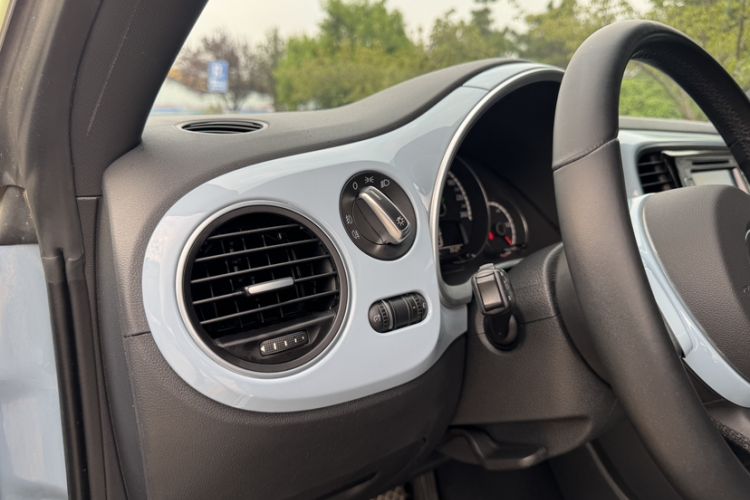 Used Volkswagen Beetle 2014 1.4TSI Fashion Edition Interior 5