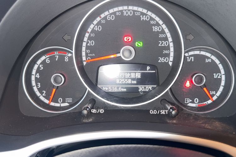 Used Volkswagen Beetle 2014 1.4TSI Fashion Edition Odometer Close Up