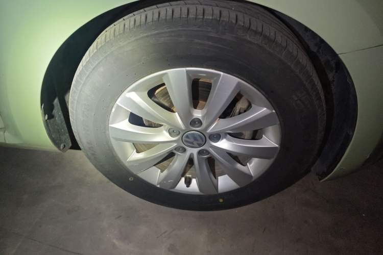 Used Volkswagen Beetle 2014 1.2TSI Fashion Edition Right Front Wheel Hub