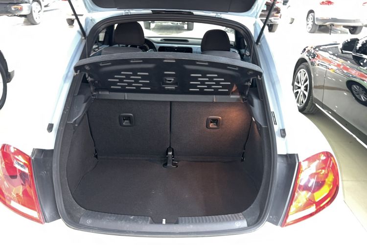 Used Volkswagen Beetle 2014 1.4TSI Fashion Edition Trunk