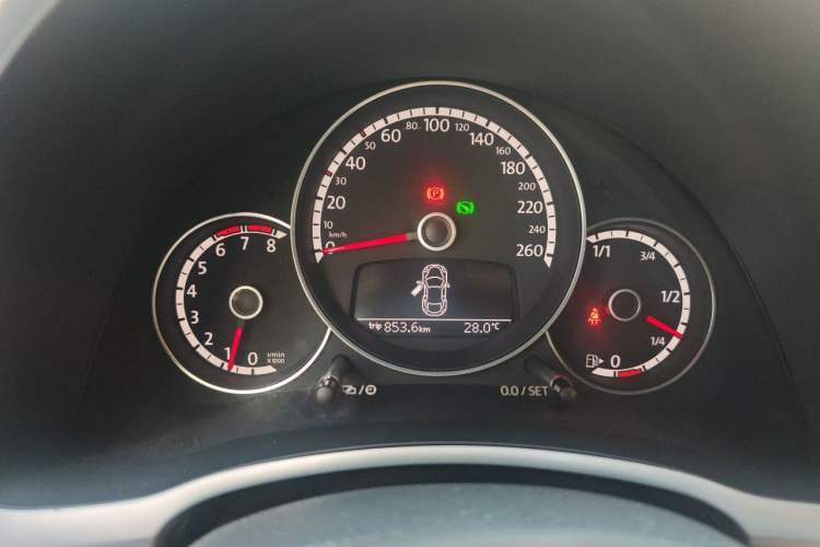 Used Volkswagen Beetle 2014 1.2TSI Fashion Edition Instrument Cluster