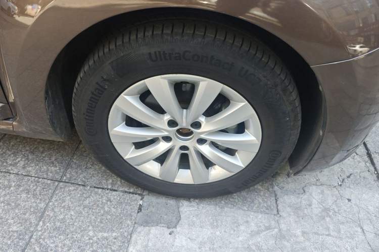 Used Volkswagen Beetle 2014 1.2TSI Fashion Edition Right Front Wheel Hub