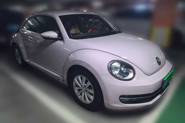 Used Volkswagen Beetle 2014 1.2TSI Fashion Edition Front Right 45 Deg