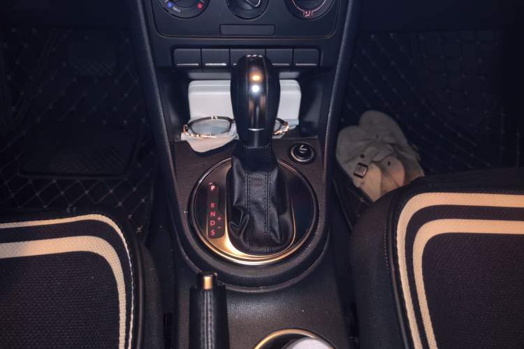 Used Volkswagen Beetle 2014 1.2TSI Fashion Edition Gear Lever