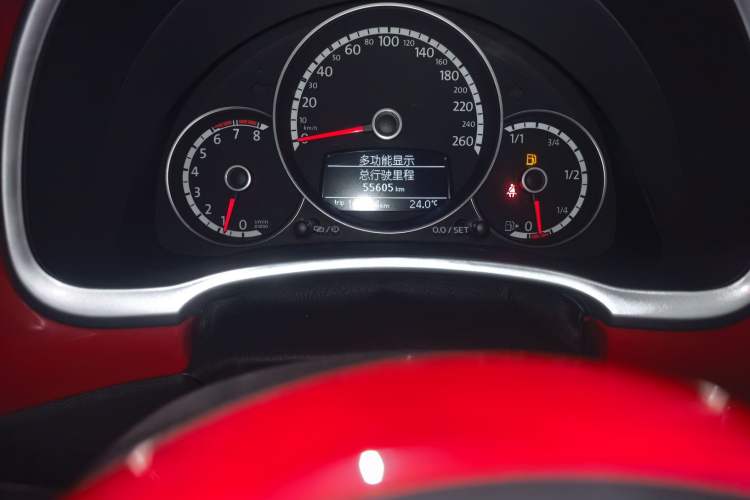 Used Volkswagen Beetle 2014 1.2TSI Fashion Edition Odometer Close Up