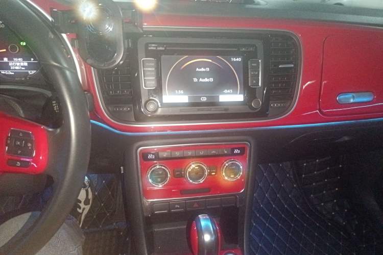 Used Volkswagen Beetle 2014 1.4TSI R-Line Audio And AC Panel