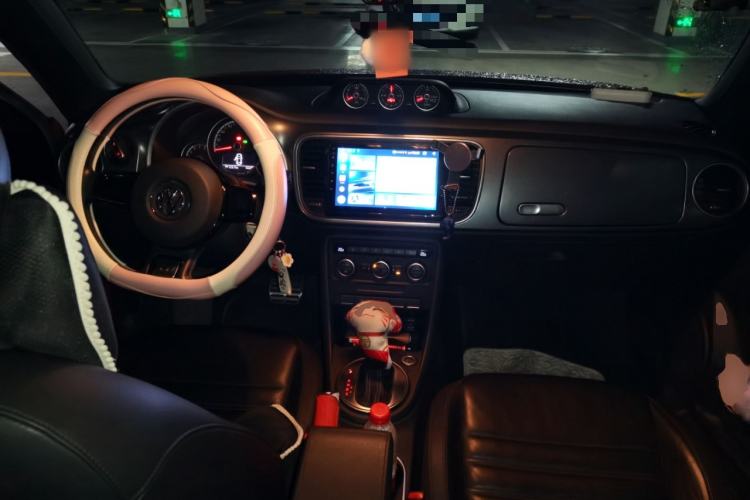 Used Volkswagen Beetle 2014 1.4TSI R-Line Center Console