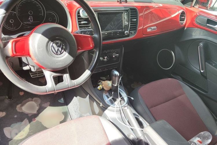 Used Volkswagen Beetle 2014 1.2TSI Comfort Model Center Console