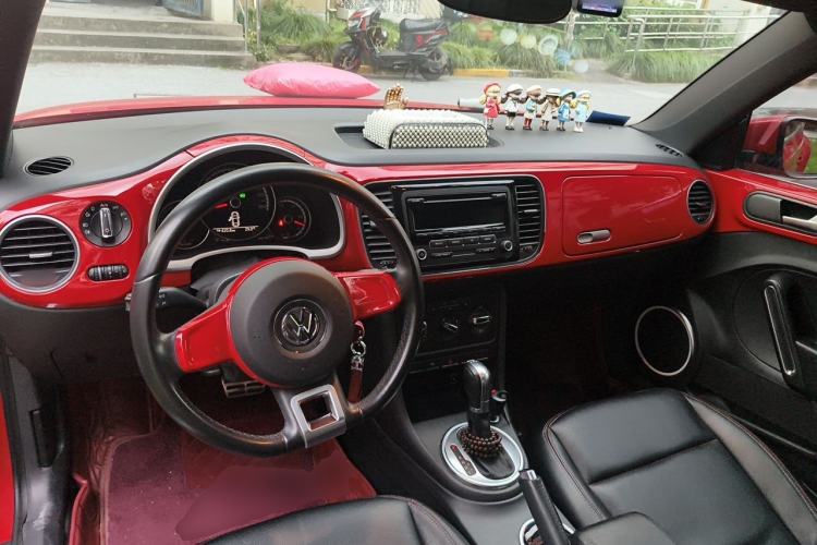 Used Volkswagen Beetle 2014 1.2TSI Comfort Model Center Console