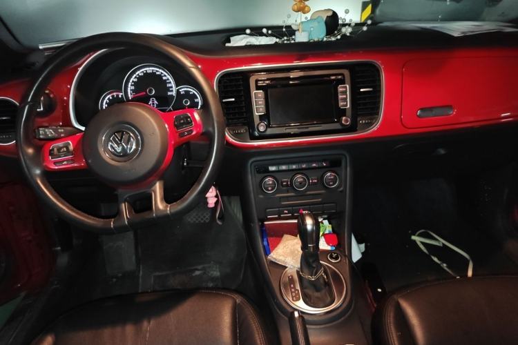 Used Volkswagen Beetle 2014 1.2TSI Comfort Model Center Console