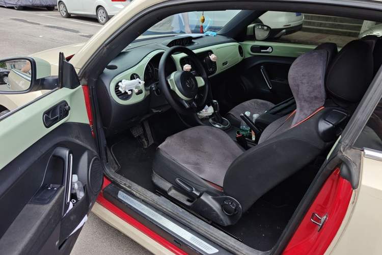 Used Volkswagen Beetle 2014 1.2TSI Fashion Edition Driver Seat