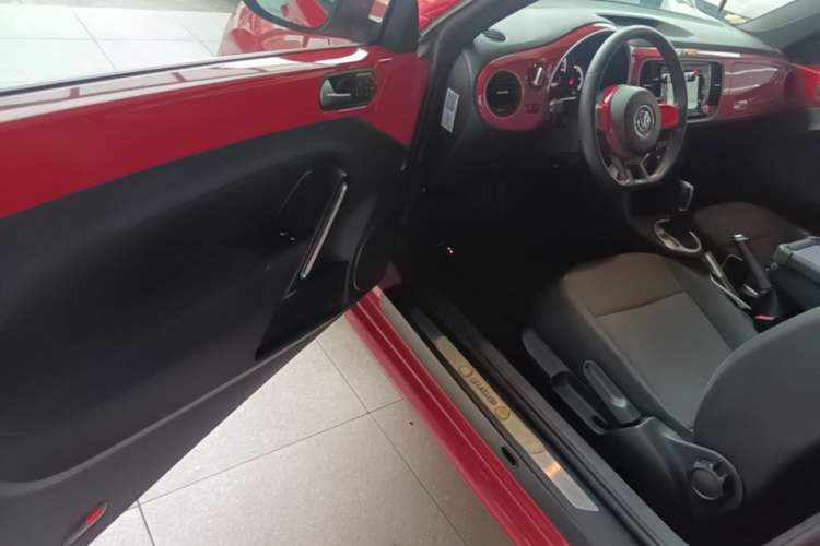 Used Volkswagen Beetle 2014 1.2TSI Fashion Edition Driver Seat