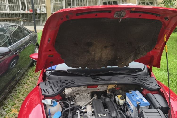 Used Volkswagen Beetle 2014 1.2TSI Comfort Model Engine Bay