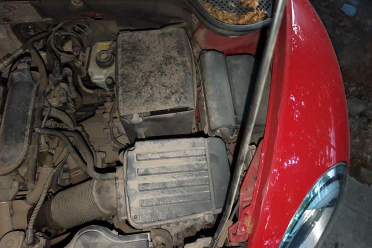 Used Volkswagen Beetle 2014 1.2TSI Fashion Edition Engine Bay Left