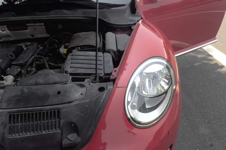 Used Volkswagen Beetle 2014 1.2TSI Fashion Edition Engine Bay Left