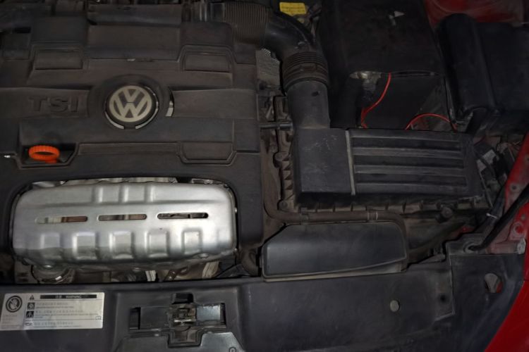Used Volkswagen Beetle 2014 1.4TSI R-Line Engine Bay Left