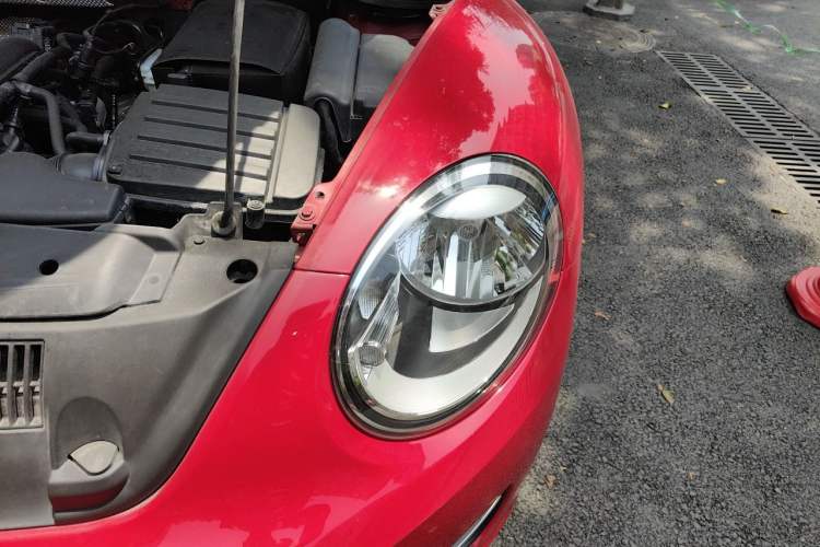 Used Volkswagen Beetle 2014 1.2TSI Fashion Edition Engine Bay Left