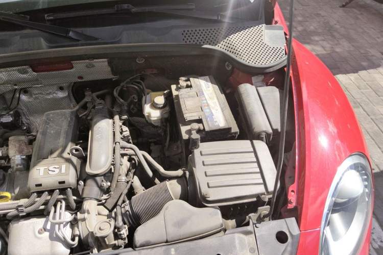 Used Volkswagen Beetle 2014 1.2TSI Comfort Model Engine Bay Left