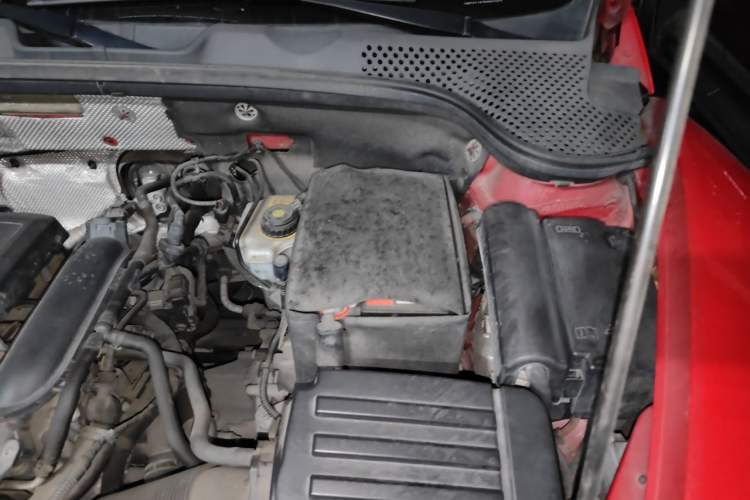 Used Volkswagen Beetle 2014 1.2TSI Fashion Edition Engine Bay Left