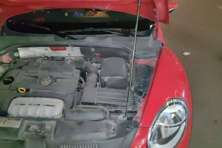 Used Volkswagen Beetle 2014 1.4TSI Fashion Edition Engine Bay Left