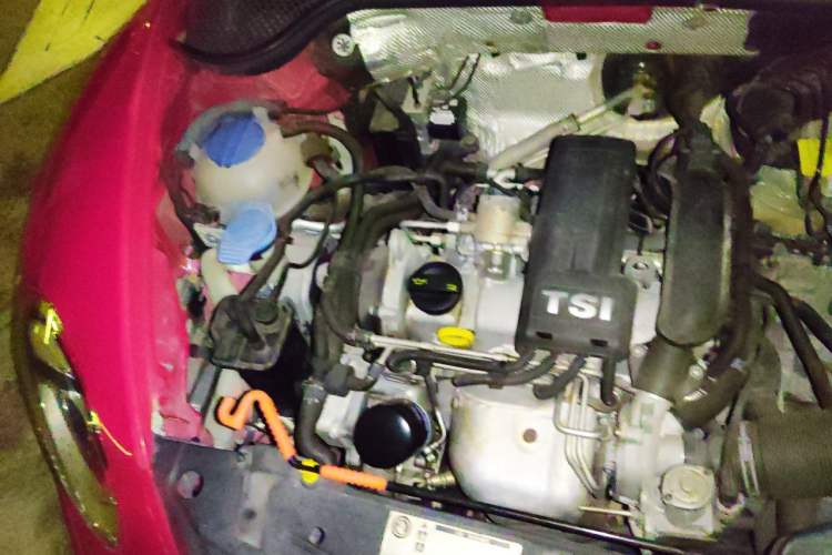 Used Volkswagen Beetle 2014 1.2TSI Fashion Edition Engine Bay Right
