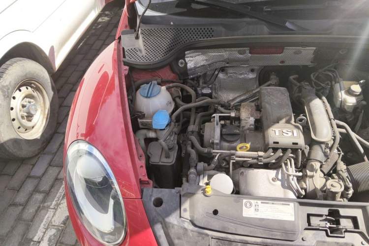Used Volkswagen Beetle 2014 1.2TSI Comfort Model Engine Bay Right