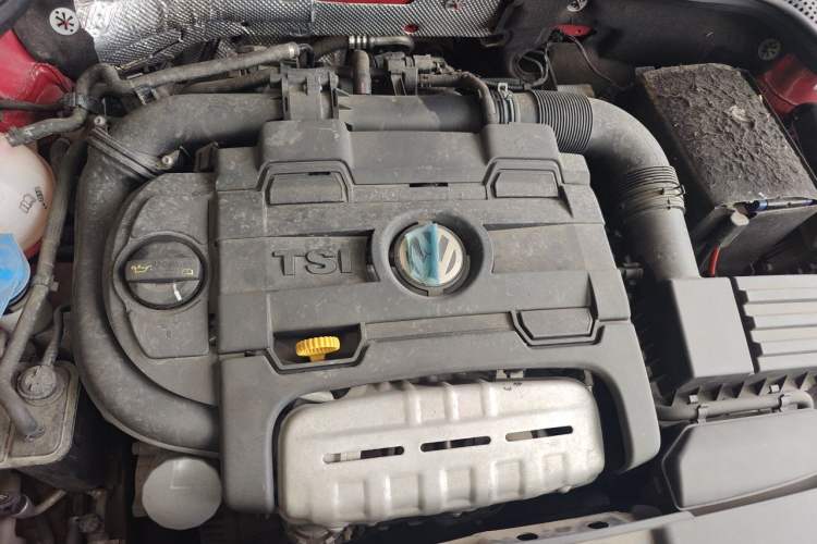 Used Volkswagen Beetle 2014 1.4TSI Fashion Edition Engine Bay Right