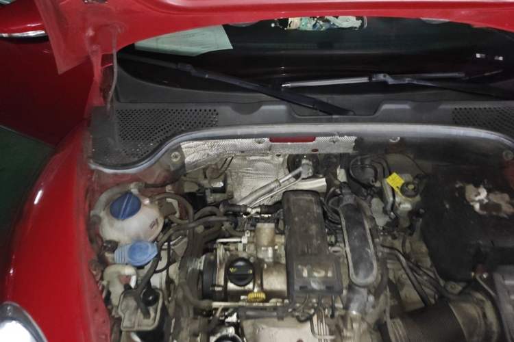 Used Volkswagen Beetle 2014 1.2TSI Comfort Model Engine Bay Right