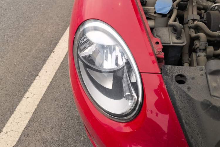 Used Volkswagen Beetle 2014 1.2TSI Fashion Edition Engine Bay Right