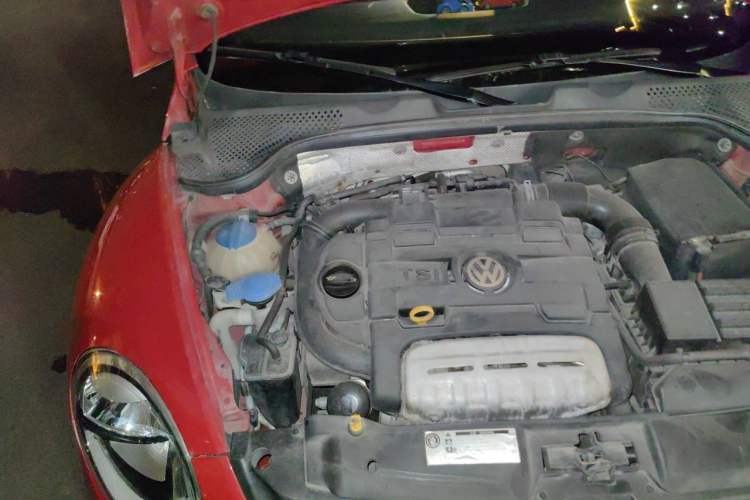 Used Volkswagen Beetle 2014 1.4TSI Fashion Edition Engine Bay Right