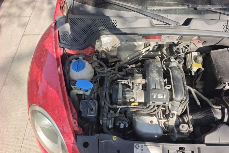 Used Volkswagen Beetle 2014 1.2TSI Fashion Edition Engine Bay Right