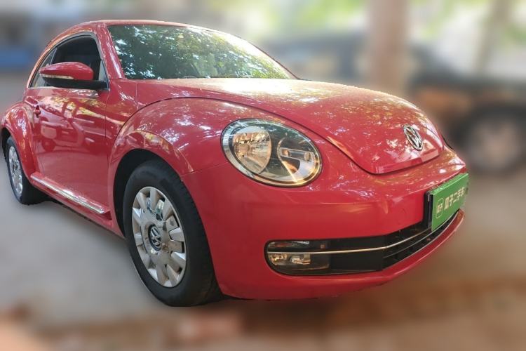 Used Volkswagen Beetle 2014 1.2TSI Fashion Edition Front Right 45 Deg