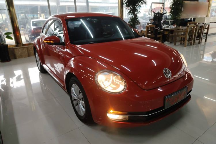 Used Volkswagen Beetle 2014 1.4TSI Fashion Edition Front Right 45 Deg