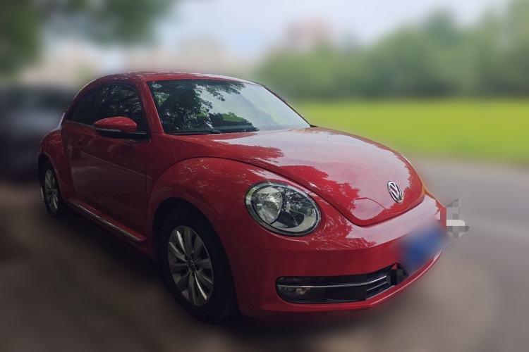 Used Volkswagen Beetle 2014 1.4TSI Fashion Edition Front Right 45 Deg