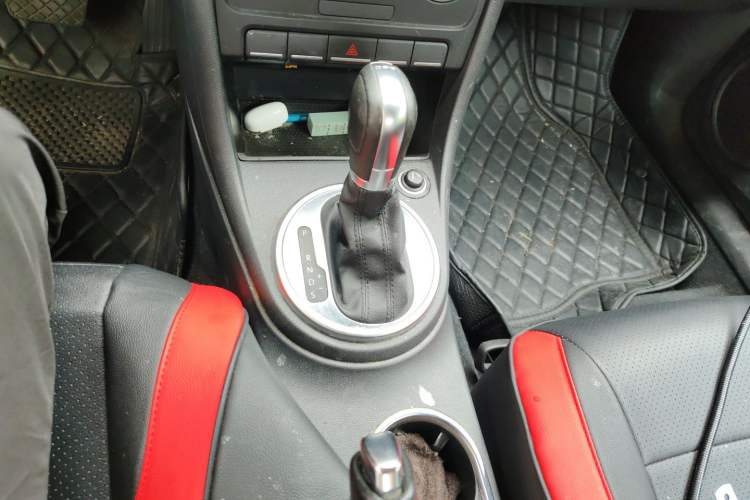 Used Volkswagen Beetle 2014 1.4TSI Fashion Edition Gear Lever