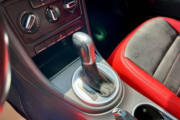 Used Volkswagen Beetle 2014 1.4TSI Fashion Edition Gear Lever