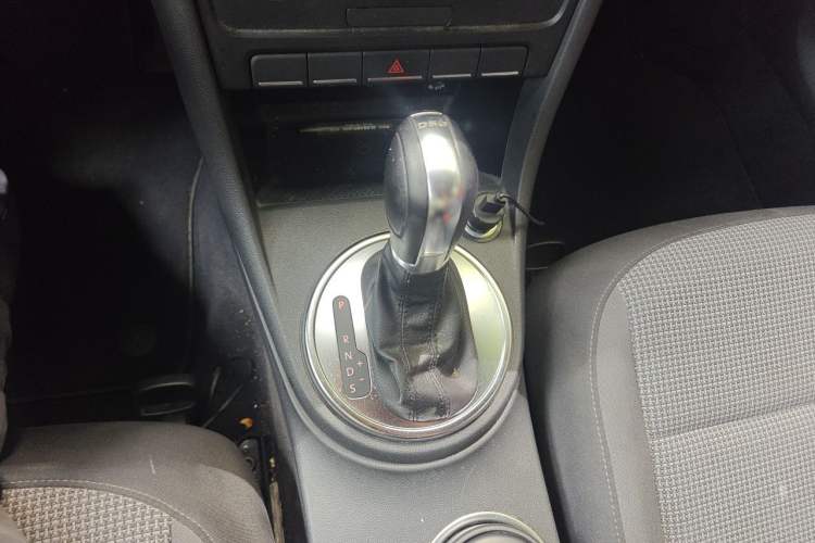 Used Volkswagen Beetle 2014 1.4TSI Fashion Edition Gear Lever
