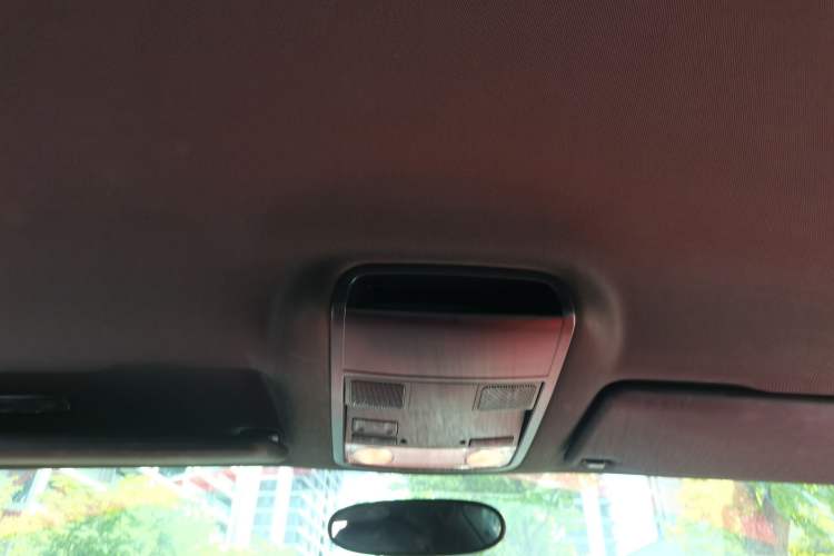 Used Volkswagen Beetle 2014 1.4TSI Fashion Edition Headliner