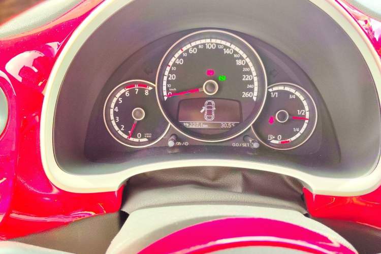Used Volkswagen Beetle 2014 1.2TSI Fashion Edition Instrument Cluster