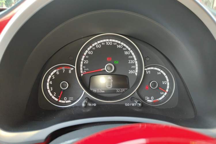 Used Volkswagen Beetle 2014 1.2TSI Fashion Edition Instrument Cluster