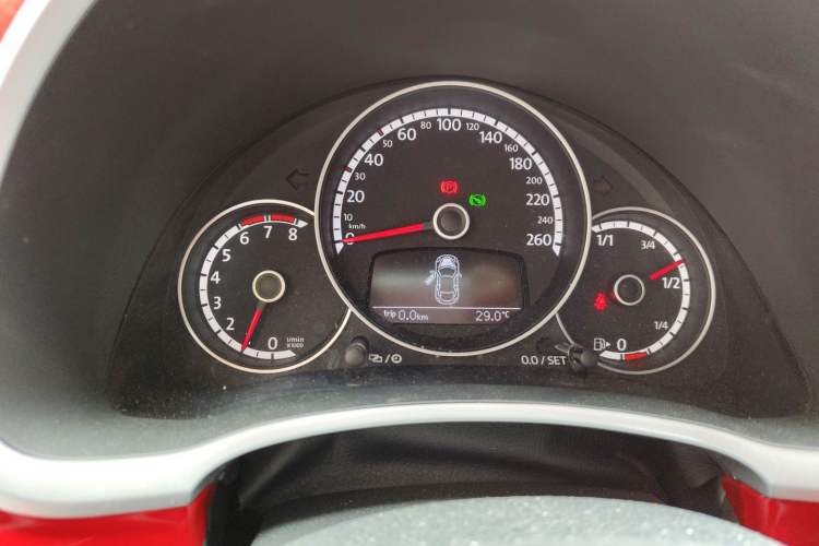 Used Volkswagen Beetle 2014 1.4TSI Fashion Edition Instrument Cluster