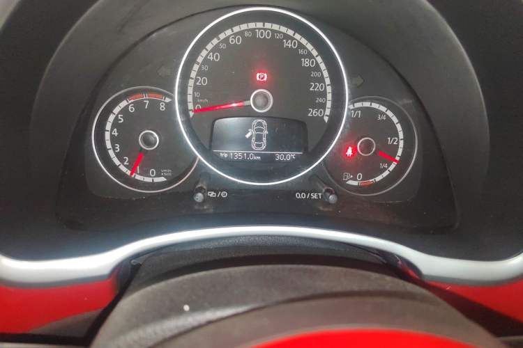 Used Volkswagen Beetle 2014 1.2TSI Fashion Edition Instrument Cluster