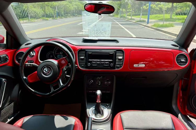 Used Volkswagen Beetle 2014 1.4TSI Fashion Edition Interior 2