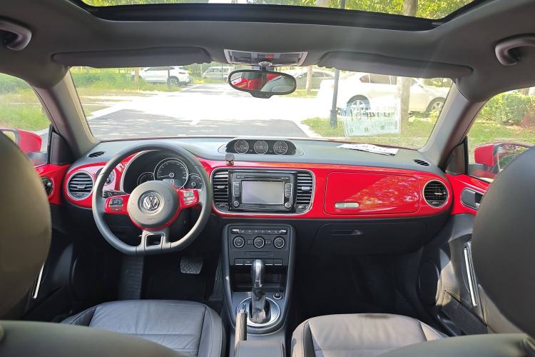Used Volkswagen Beetle 2014 1.4TSI R-Line Interior 2