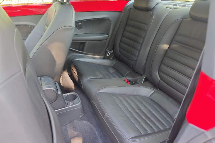 Used Volkswagen Beetle 2014 1.4TSI R-Line Interior 4